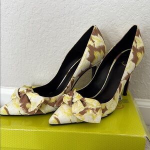 Ted Baker London RYAMA Tapestry Glitch Bow Court (Camel and Yellow)